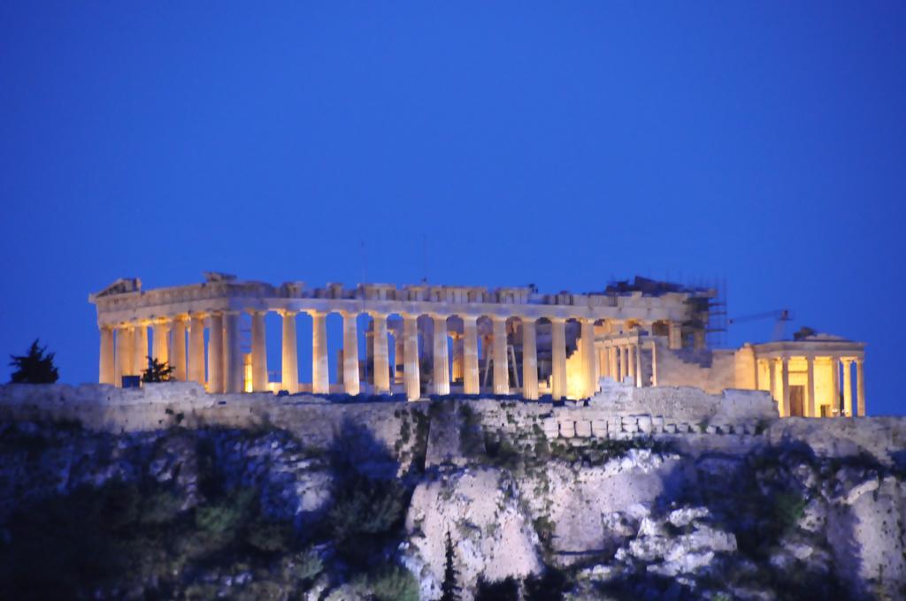 Acropolis At Home: Loft With A View เอเธนส์ ภายนอก รูปภาพ