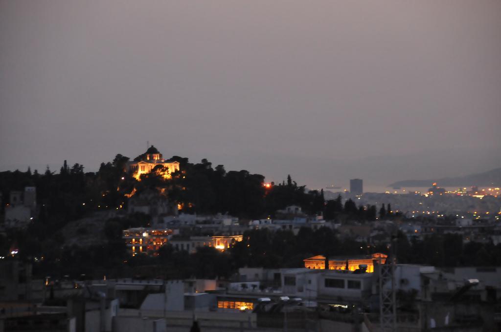 Acropolis At Home: Loft With A View เอเธนส์ ภายนอก รูปภาพ